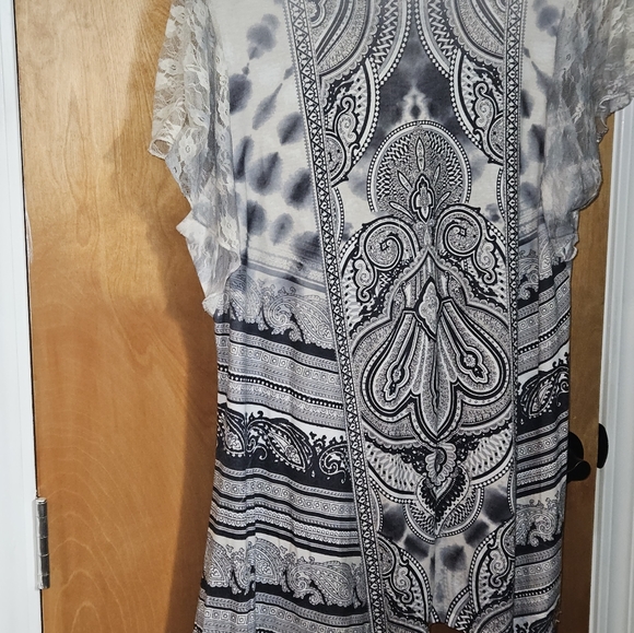 World Unity Shark Bottom Top - Picture 2 of 8